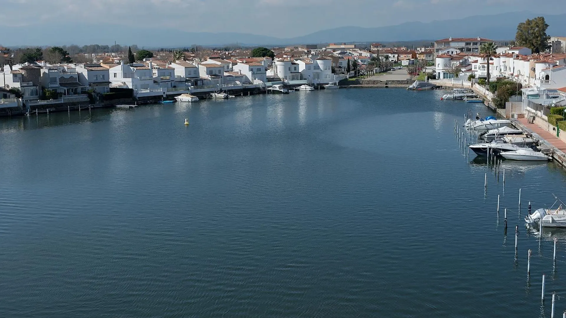 Apartmán Welcs Apartamento 223 Emp Con Terraza Con Vista Empuriabrava